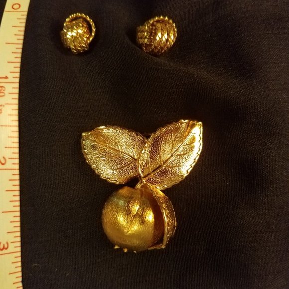 Apple Theme Jewelry Set - Picture 2 of 9